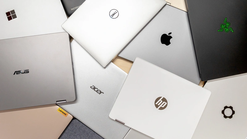 Read more about the article Pros and Cons of Traditional Laptops vs Ultrabooks in 2024